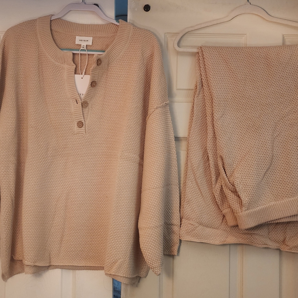 NWT Cream Crew & Scoop Necks Sweaters